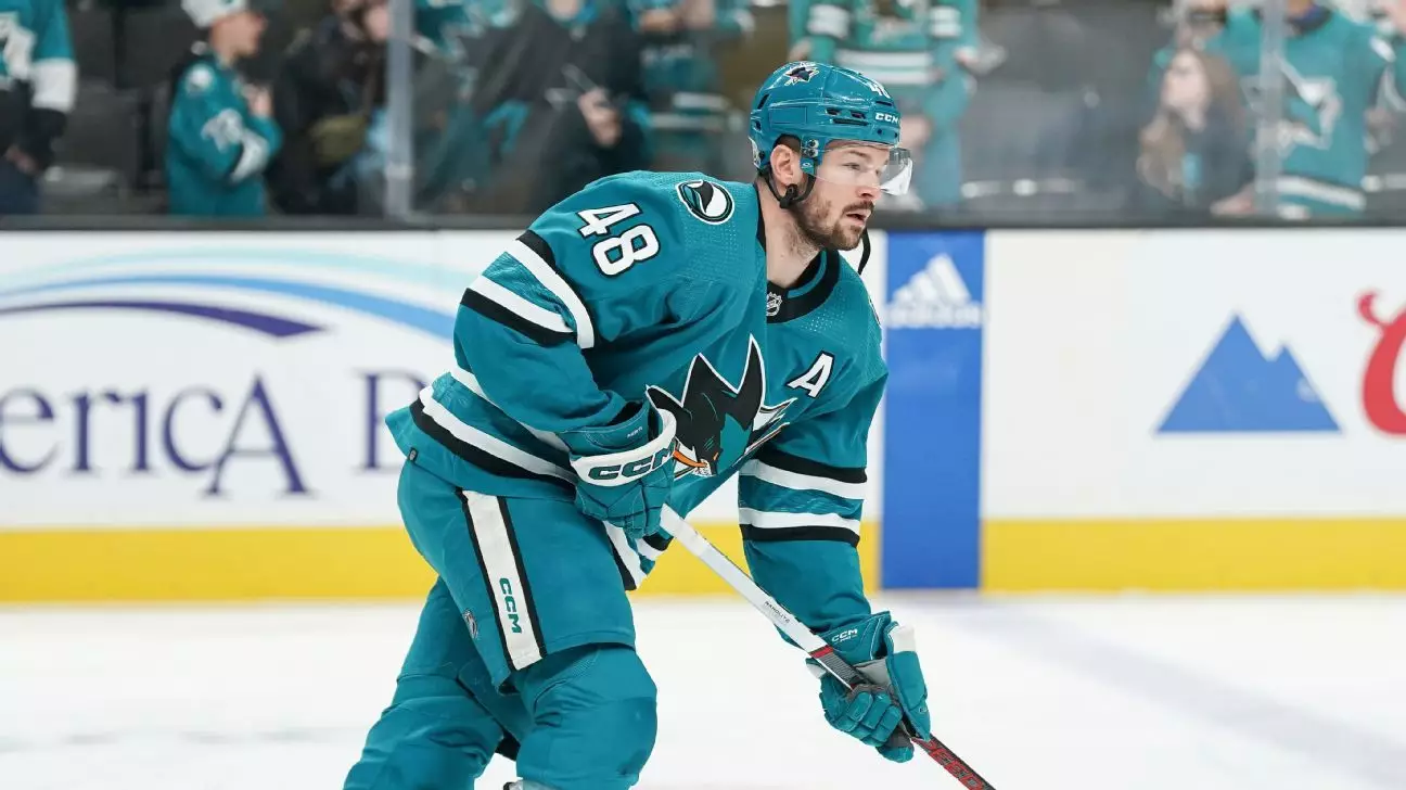 San Jose Sharks Winger Tomas Hertl to Miss Extended Time Due to Knee Surgery