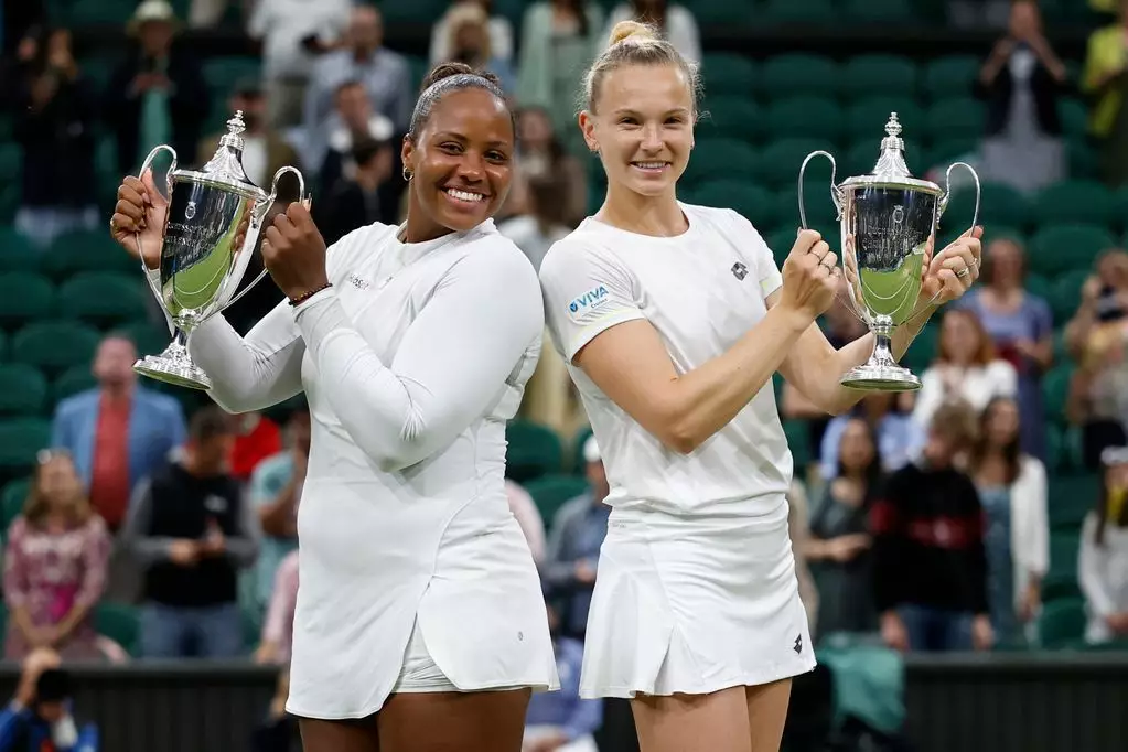 Taylor Townsend a Katerina Siniakova získali titul ve Wimbledonu