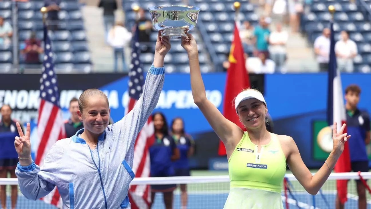 Lyudmyla Kichenok a Jelena Ostapenko triumfovali vo finále US Open v ženských štvorhách