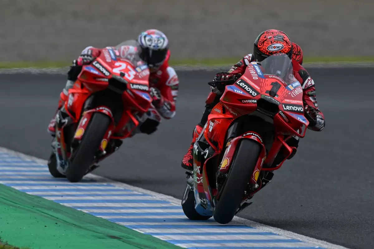 The Dramatic Unfolding of the Japanese GP Sprint: Bagnaia, Acosta and Martin on Center Stage