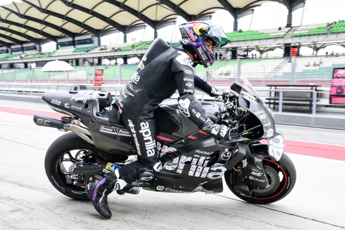 Understanding the Incident: Aprilia’s Response to Jorge Martin’s Crash at Sepang MotoGP